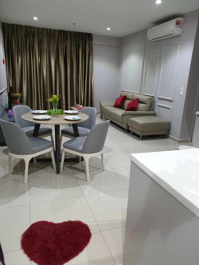 Corner Unit@I-City Family Suite Central Mall View Шах-Алам Екстер'єр фото