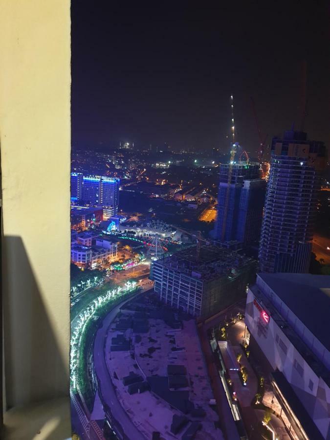 Corner Unit@I-City Family Suite Central Mall View Шах-Алам Екстер'єр фото
